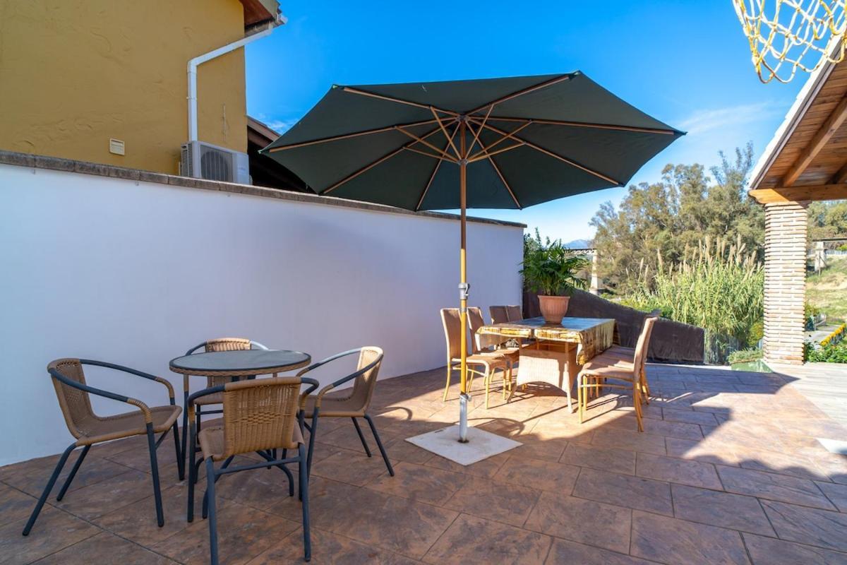 Casa Rural De Diseno Con Piscina Y Barbacoa Malaga Luaran gambar